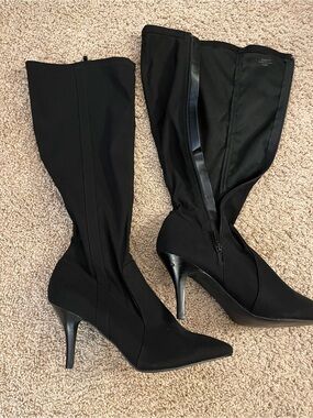 Black Women's Stretch Knee-High Pointed Toe Heeled Boots